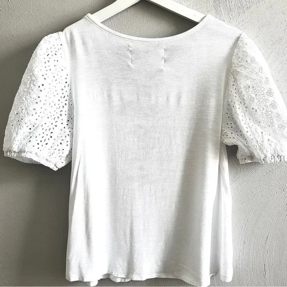 Cupio | White Eyelet Sleeve Curve Hemmed Women Top Medium - Picture 3 of 9